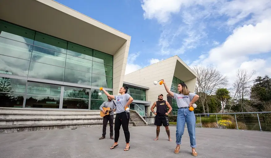 maori waikato students performing